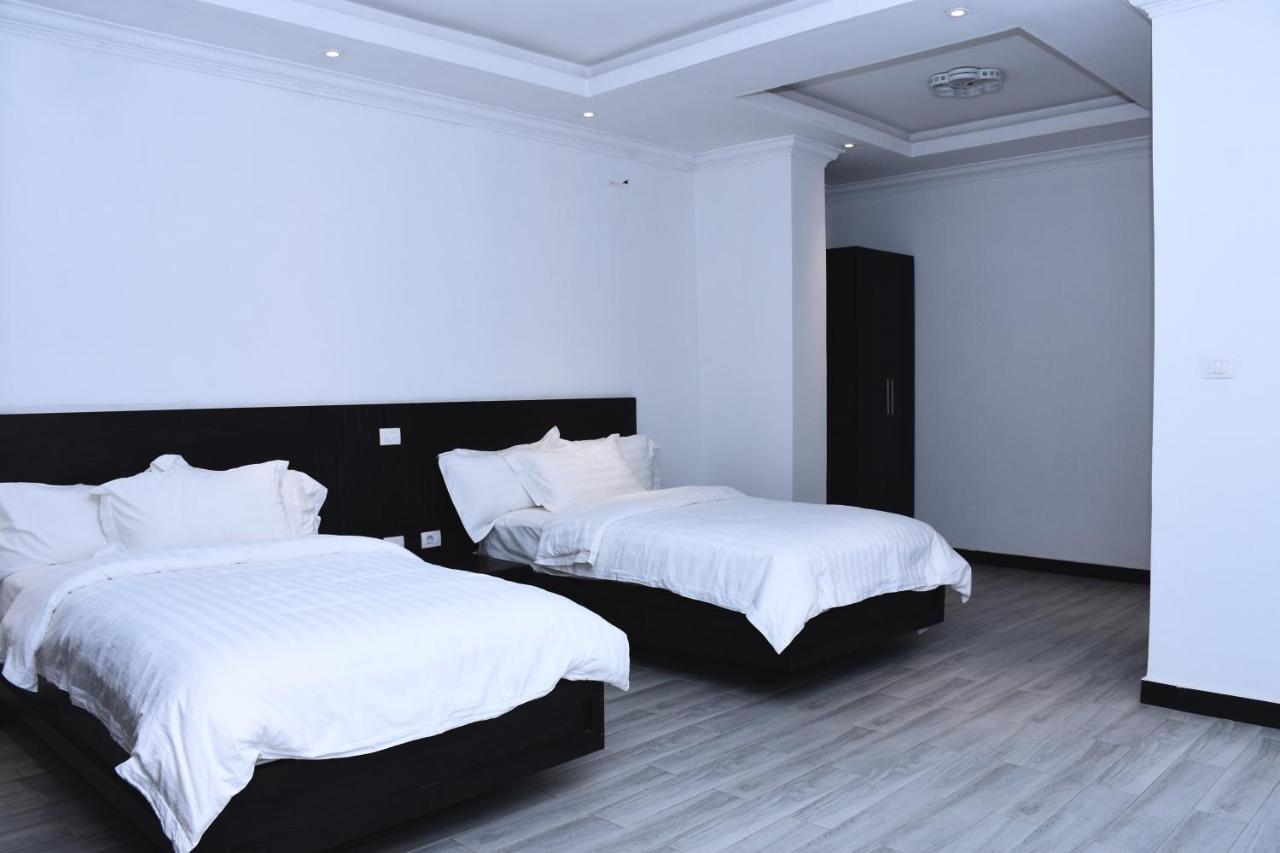 Yellow Apple Hotel Αντίς Αμπέμπα Εξωτερικό φωτογραφία