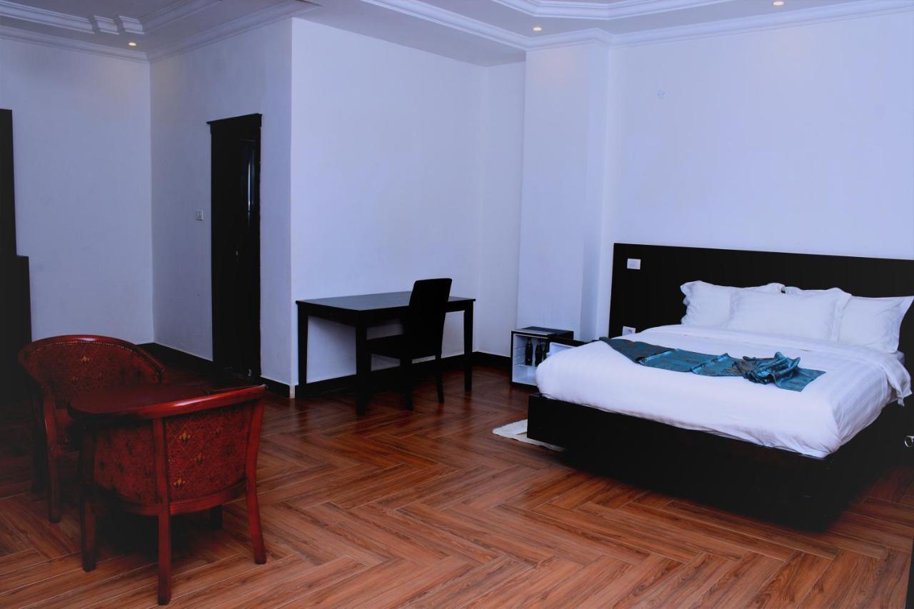 Yellow Apple Hotel Αντίς Αμπέμπα Εξωτερικό φωτογραφία